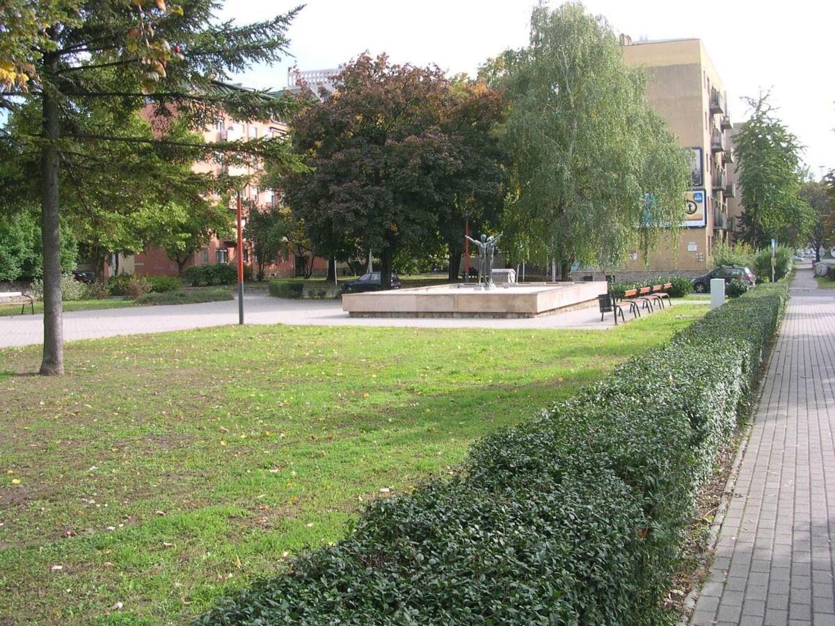 Startpont Apartman Pecs Bagian luar foto